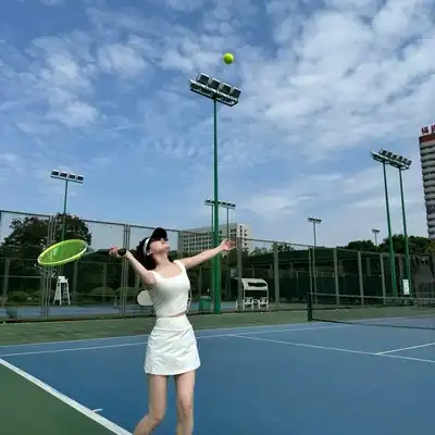 邹涵